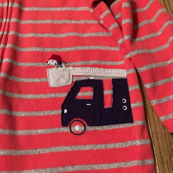 3/$10 Carters like new striped red and white zippered footed sleeper - Picture 2 of 6